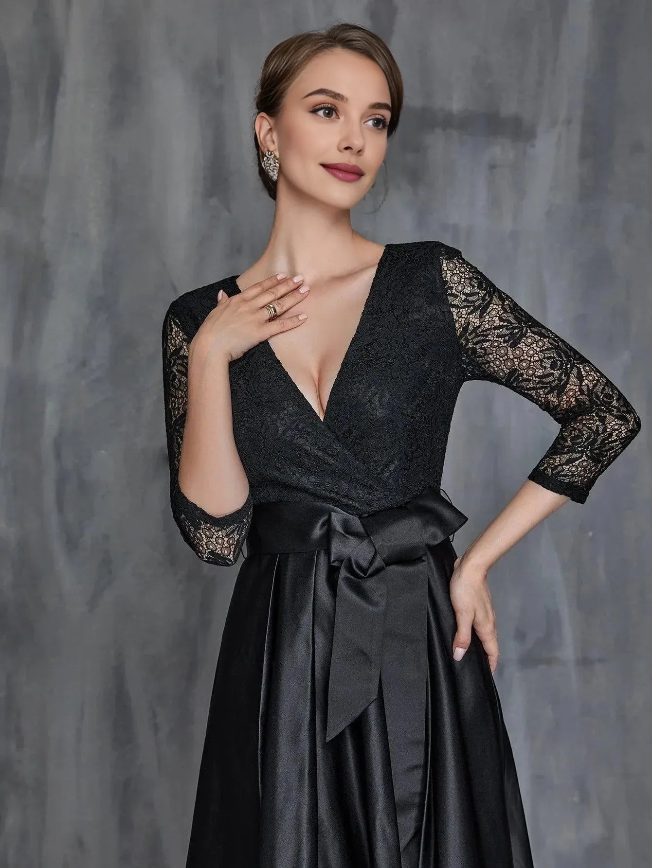 Elegant A-Line V Neck Long Sleeve Zipper Up Floor-Length Prom Dress